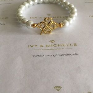 Clover Link Beaded Bracelets